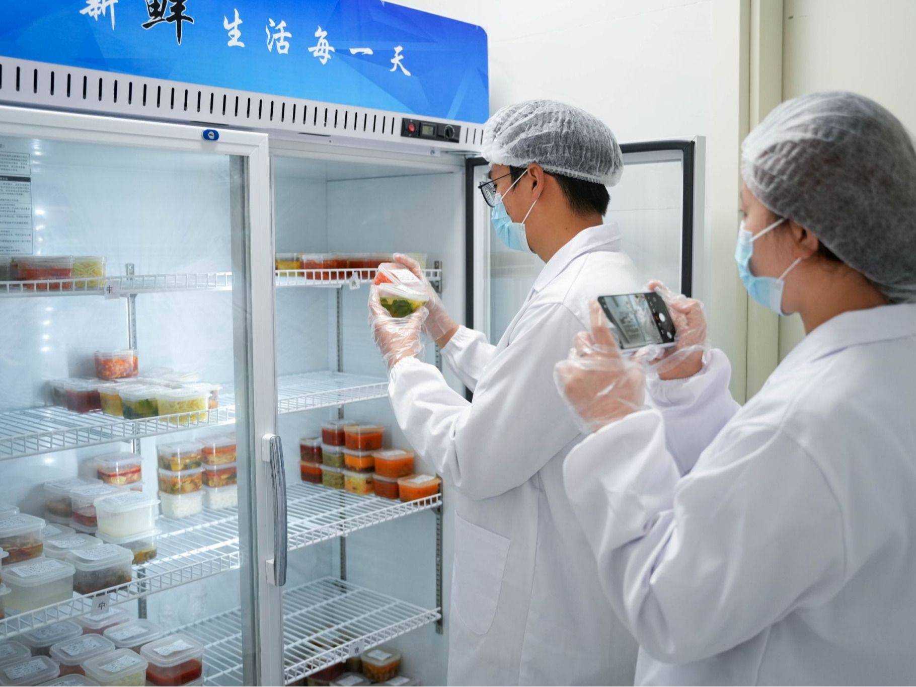守护舌尖安全，护航师生安康：英国上市公司官网365开展“3·15”主题宣传实践活动