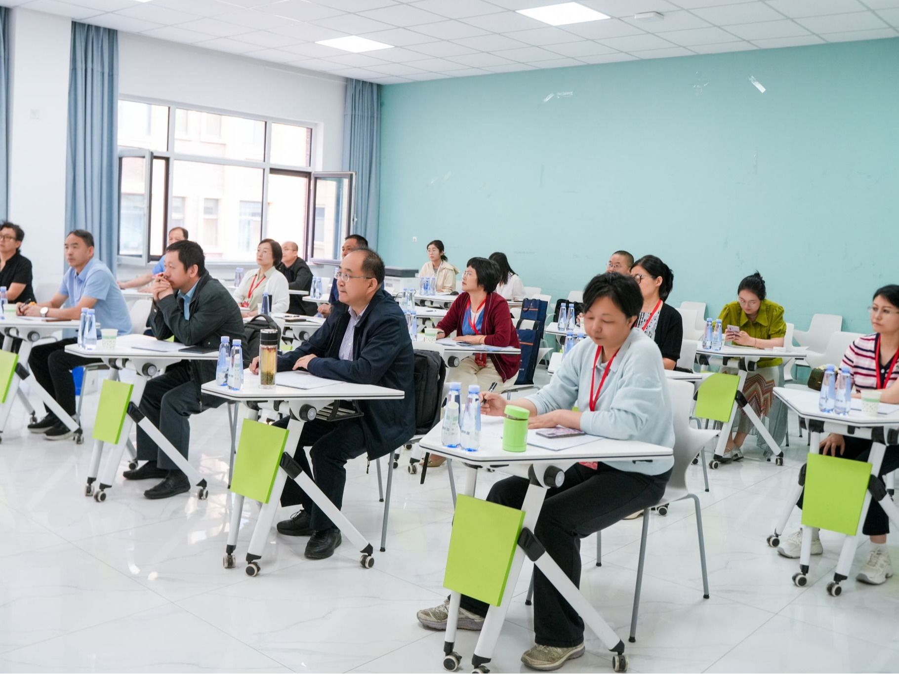 2025年甘肃高校物理青年教师讲课比赛暨省教委研讨会在英国上市公司官网365成功举办